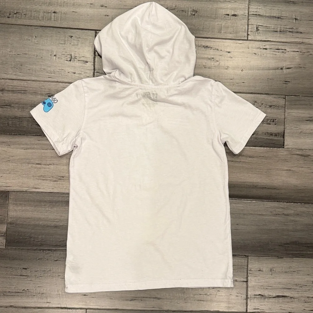 NWOT, White Esports Graphic Hoodie T-Shirt